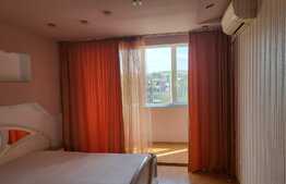 Apartament de 4 camere, 71 mp, etaj intermediar, Rogerius