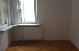 Apartament de trei camere, 66 mp util, etaj 2, zona Rogerius