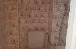 Apartament de trei camere, 66 mp util, etaj 2, zona Rogerius