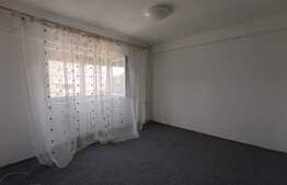 Apartament 4 camere, decomandat, 80 mp, zona Stefan cel Mare