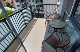 Apartament 3 dormitoare, 72 mp, balcon, zona Centru Civic