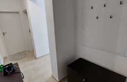 Apartament 3 dormitoare, 72 mp, balcon, zona Centru Civic
