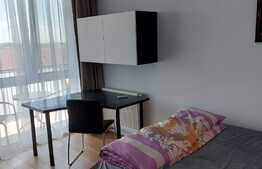 Apartament 3 dormitoare, 72 mp, balcon, zona Centru Civic