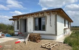 Casa 126 mp, teren 525 mp, terasa, în Santandrei