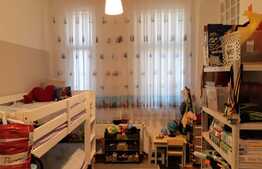 Apartament de 3 camere, 90 mp, tavan inalt, zona Centrala