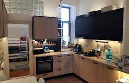 Apartament de 3 camere, 90 mp, tavan inalt, zona Centrala