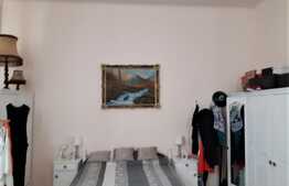 Apartament de 3 camere, 90 mp, tavan inalt, zona Centrala