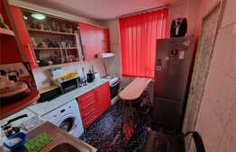 Apartament de 3 camere, 67 mp, semidecomandat, parcare, Iosia