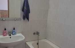 Apartament de 1 camera, 44 mp, decomandat, etaj intermediar, Velenta