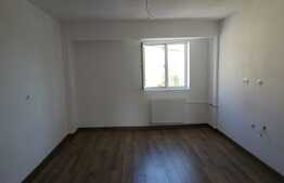 Apartament 4 camere, 94 mp, decomandat, in Calea Aradului