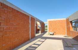 Casa 93 mp utili, 430 mp teren, zona Forvilla, Biharia