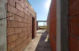 Casa 93 mp utili, 430 mp teren, zona Forvilla, Biharia