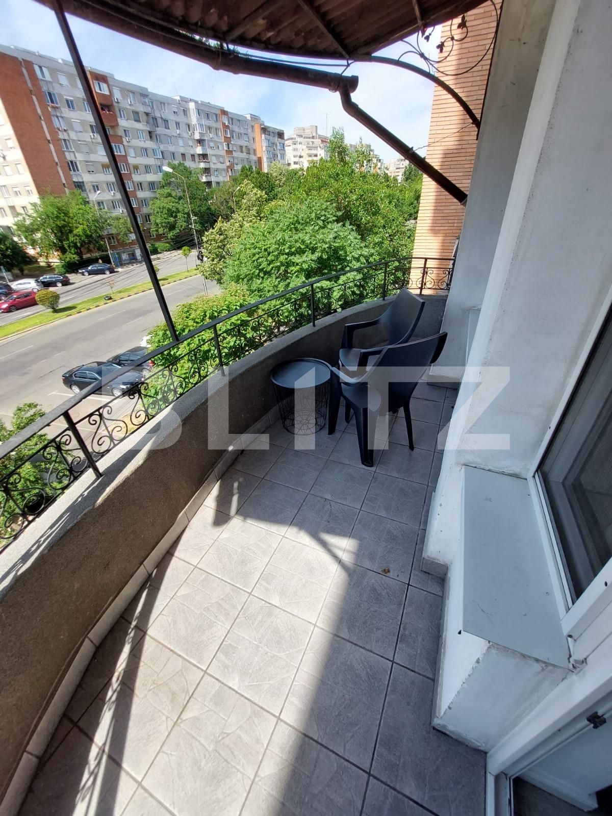 Apartament 3 camere, 45 mp, balcon, zona Dacia