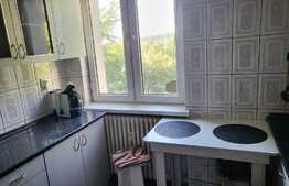 Apartament 3 camere, semidecomandat, 64 mp, balcon, zona Centru Civic
