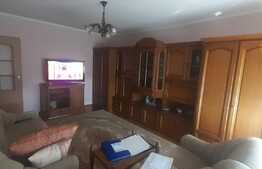 Apartament de 3 camere, decomandat, Cartier Nufărul