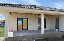 Casa de 151mp in Santandrei, racordata la gaz, canalizare, rețea de apa și curent