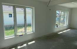 Casa de 151mp in Santandrei, racordata la gaz, canalizare, rețea de apa și curent