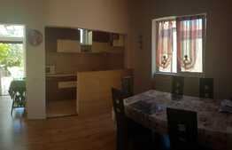 Casă individuală, 3 camere, 385 mp teren, zona Centrala