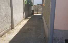 Casă individuală, 3 camere, 385 mp teren, zona Centrala