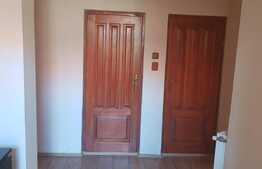 Casă individuală, 3 camere, 385 mp teren, zona Centrala