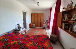 Casa de 5 camere, 200 mp, teren 425 mp, zona Nufărul!