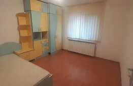 Apartament de 4 camere, tripla orientare, zona Decebal