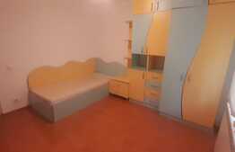 Apartament de 4 camere, tripla orientare, zona Decebal