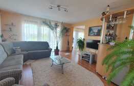 Casă de 200 mp, teren 800 mp, zona Spitalului Județean