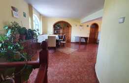 Pensiune 7 camere, 540 mp teren, lângă Felix