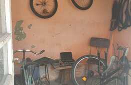 Casă de 5 camere, 210 mp, teren 821 mp, în Episcopia Bihorului