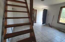 Casă de 5 camere, 210 mp, teren 821 mp, în Episcopia Bihorului