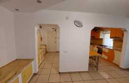 Apartament 4 camere, 79 mp, parcare, zona Decebal