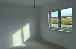 Casă 4 cam. cu 110 mp utili în Sântandrei cu apă, gaz și canalizare pe stradă