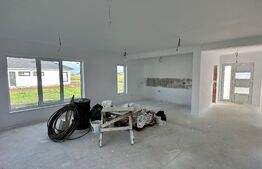 Casă 4 cam. cu 110 mp utili în Sântandrei cu apă, gaz și canalizare pe stradă