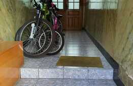 Casă de 2 camere, 90 mp, teren 169 mp, zona Decebal