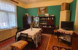 Casă de 2 camere, 90 mp, teren 169 mp, zona Decebal