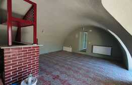 Casă de 8 camere, 420 mp, teren 450 mp, zona Spitalul Judetean