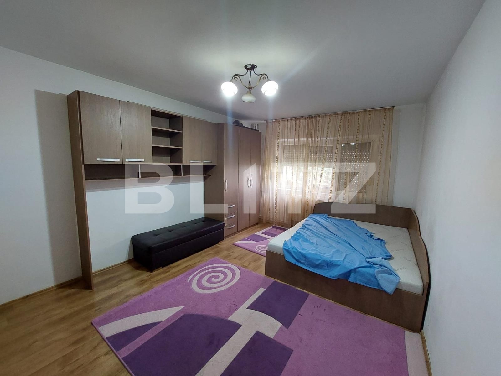 Apartament 3 camere, decomandat, 70 mp, zona Dragos Voda