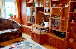 Apartament de 2 camere, 48 mp, etaj intermediar, zona Iosia