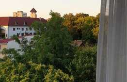 Garsoniera de 35 mp, etaj intermediar, zona Dacia