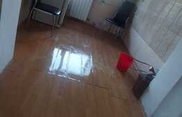 Apartament de 3 camere, 50 mp, zona Adora