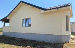 Casă de calitate de 4 camere cu 112 mp, 571 mp teren, in Santandrei