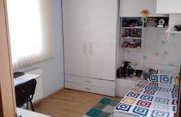 Apartament de 4 camere, parcare, 74 mp, zona Dacia 