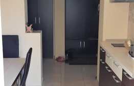 Apartament de 3 camere, 57 mp, decomandat, parcare, zona Dacia