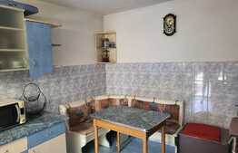 Casa 3 camere, anexe, gradina, în  Hotar la 34 km de Oradea