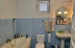 Casa 3 camere, anexe, gradina, în  Hotar la 34 km de Oradea