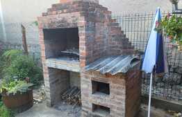 Casa 3 camere, anexe, gradina, în  Hotar la 34 km de Oradea