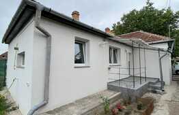 Casă de 3 camere, 96 mp, teren 245 mp, Ioșia