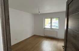 Casă de 3 camere, 96 mp, teren 245 mp, Ioșia