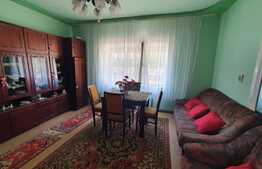 Casă individuală 4 camere, 200mp, teren 340mp, zona intersectiei str. Izvorului-Calea Bihorului